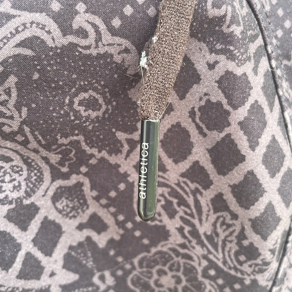 Lululemon Getaway Jacket with Graphics - Picture 4 of 15